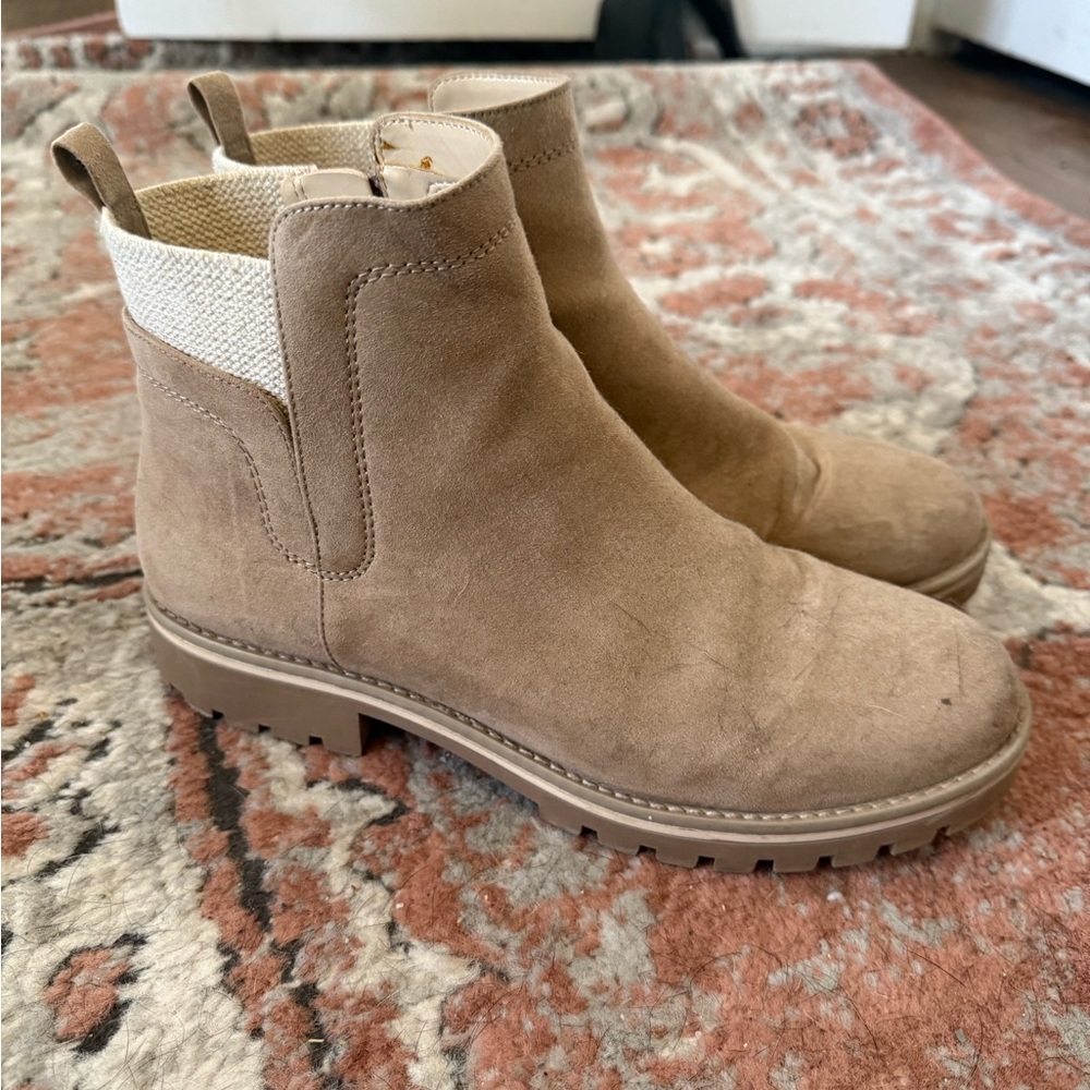 Stylish Tan Ankle Boots